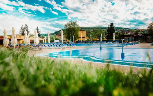 Vista exterior, Septimia Hotels & Spa Resort in Odorheiu Secuiesc