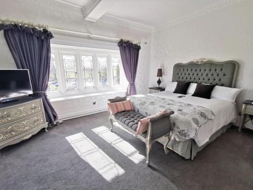 348060334 Stirk House Hotel