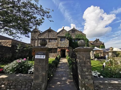 348060442 Stirk House Hotel