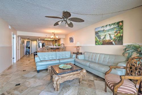 Gulf Views and Beach Access! Hudson Resort Condo in 哈德森