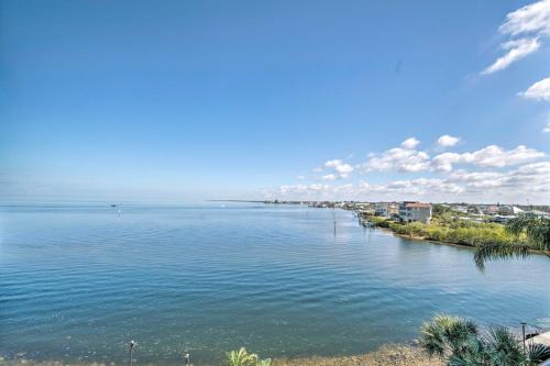 Gulf Views and Beach Access! Hudson Resort Condo in 哈德森