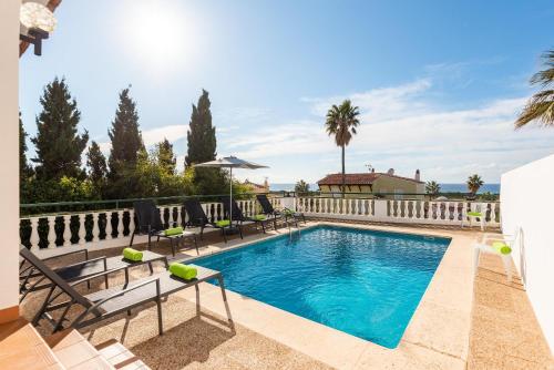  Villa Carolina, Unterkunft in Alaior