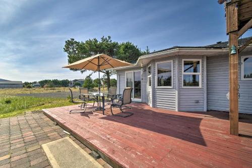 Pet-Friendly Ocean Park Home w/ Decks & View! in Ocean Park (WA)