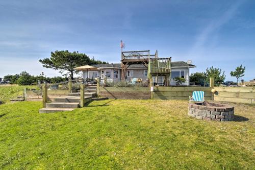 Pet-Friendly Ocean Park Home w/ Decks & View! in Ocean Park (WA)