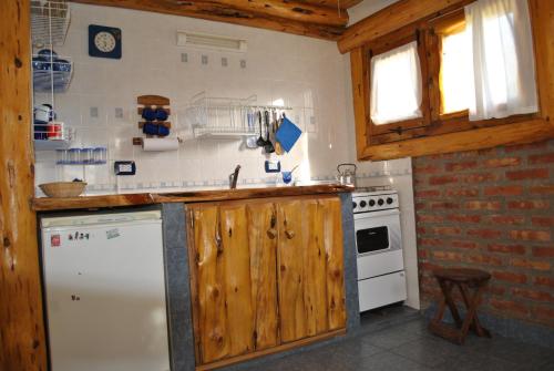 virtuve, Cabanas Kairos in El Bolson