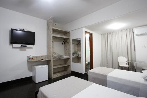 Standard Triple Room image 2