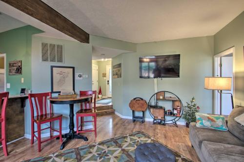 Wintergreen Resort Mountain Condo with Pool Access! - image 8