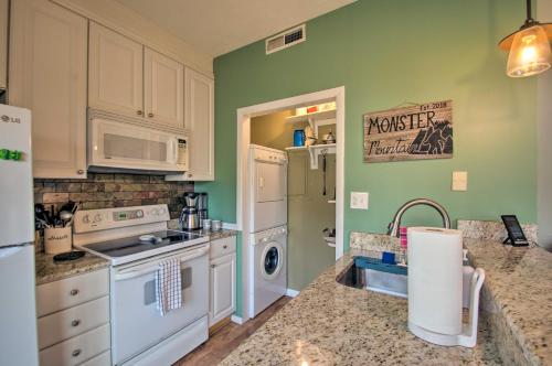 Wintergreen Resort Mountain Condo with Pool Access! - image 14