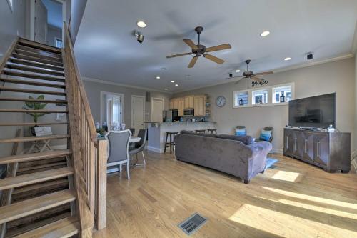 Large 3-Story Family Home Less Than quarter Mi to Crescent Beach - image 12
