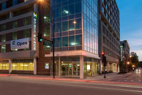 Hyatt Place Champaign - Urbana