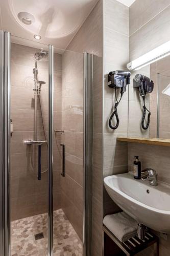 Best Western Grand Hotel de Bordeaux - image 7