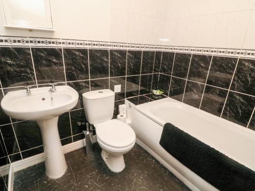 Old Byre Cottage - image 7