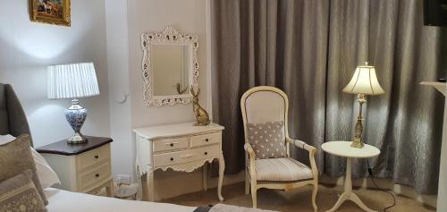 Fleurie House - image 9