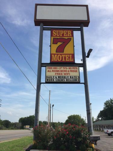 Super 7 Motel - 출입구