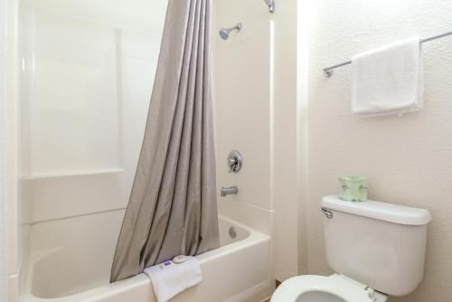 Motel 6-El Cajon CA - San Diego - image 8