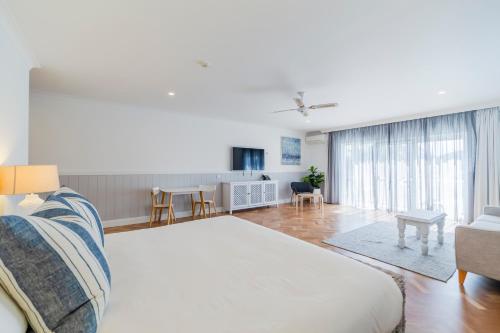 The Quarters Forresters Beach in Forresters Beach