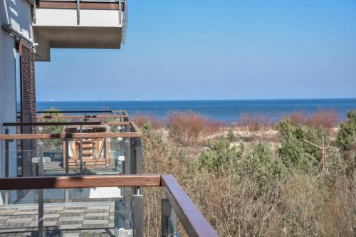 One-Bedroom Apartment with Free Parking Place and Sea View image 4