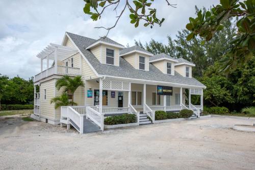 . Four Points Suite by Eleuthera Vacation Rentals