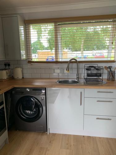 Modern 3 Bed Chalet - 264 Belle Aire Holiday Park