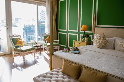 1 queen bed