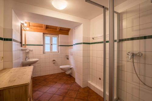 Bathroom, Ferienwohnung Forsterstuberl in Seeshaupt