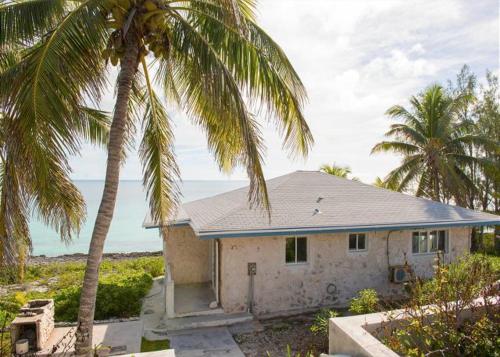 . Gurgle and Whump By Eleuthera Vacation Rentals