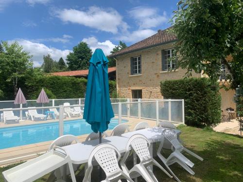 Superbe Villa Piscine Le Céladore de Sarlat Climatisé, 7 Min à pied du Centre - Location saisonnière - Sarlat-la-Canéda