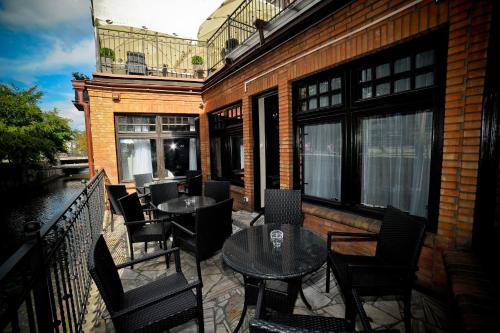 World Hostel - Old Town