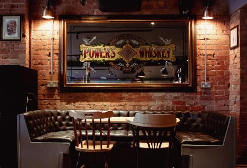 Fountain Hotel - image 5