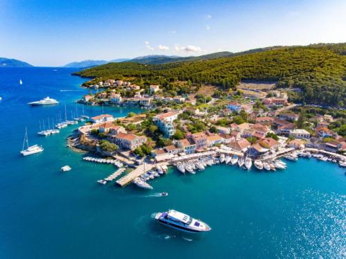 Fiscardonna Luxury Suites - image 7