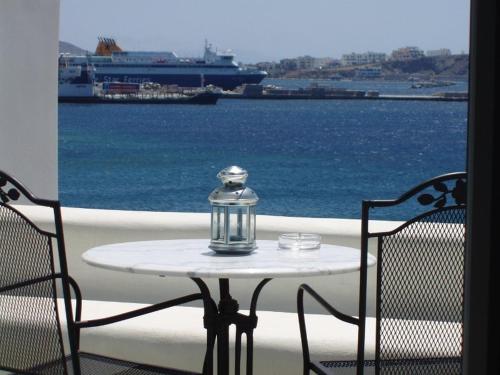  Parathyro sto Aigaio 2 - Small Suites in Tinos