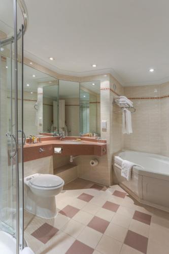 room detail thumbnail 2