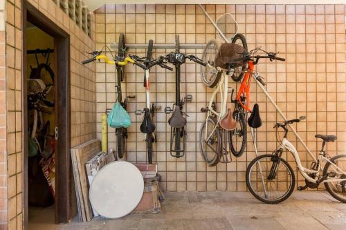 Flat JUQUEHY INCRÍVEL COM PISCINA E AR CONDICIONADO