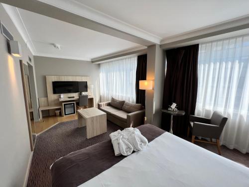 room detail thumbnail 0