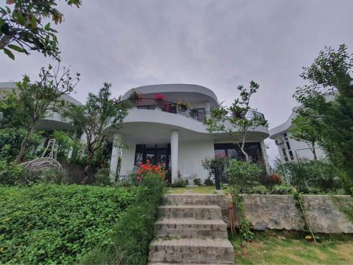 ivory villa resort hoa binh in Huyen Luong Son