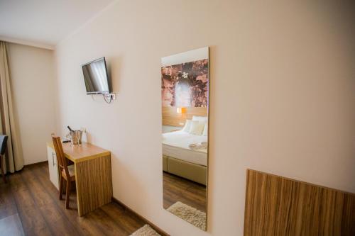 Hotel Luna - image 9