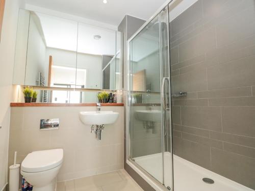 18 Abbey Sands - image 4