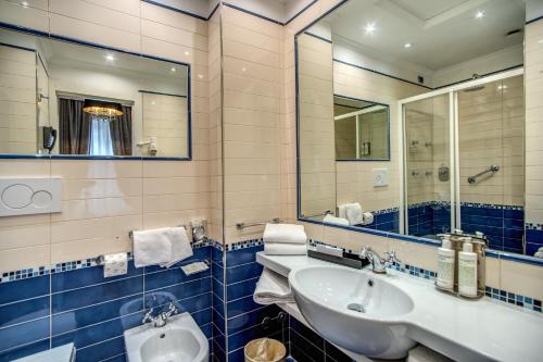 The Britannia Hotel - image 14