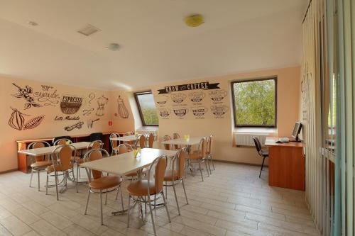 ห้องอาหาร, Budget Hotel Ekotel in เขตฟรันคิฟสกี้