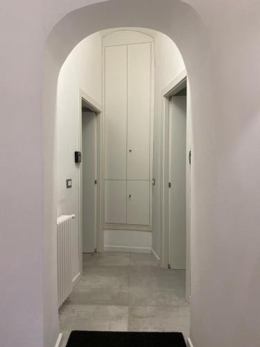 Rione Monti Studio Apt with private garden, Рим (фото 10)