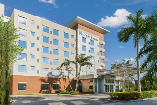 Hyatt House Fort Lauderdale Airport/Cruise Port in Dania Beach, USA