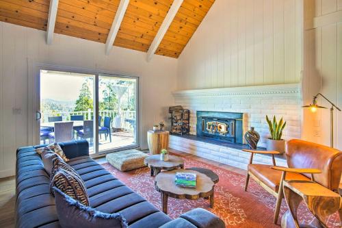 Ridgeline Retreat with Mountain Lake Views!