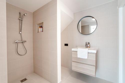 Bathroom, La Casa de Verano in Zandvoort