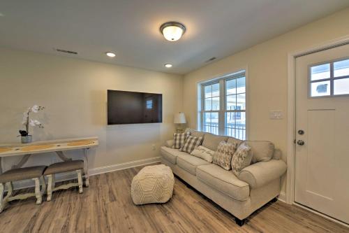 B&B Wildwood - Welcoming Wildwood Condo about 1 Block to Beach! - Bed and Breakfast Wildwood