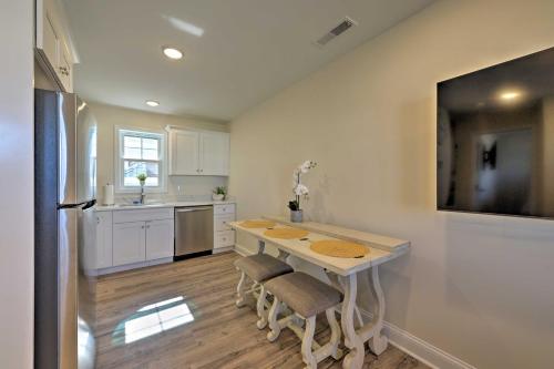 Welcoming Wildwood Condo about 1 Block to Beach! in Wildwood, USA