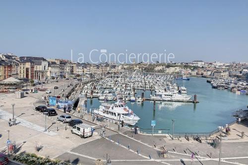 DA 01 - Vue sur le Port de Dieppe - Location saisonnière - Dieppe