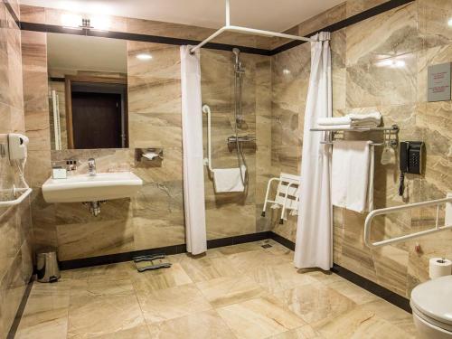348305135 Holiday Inn Krakow City Centre by IHG