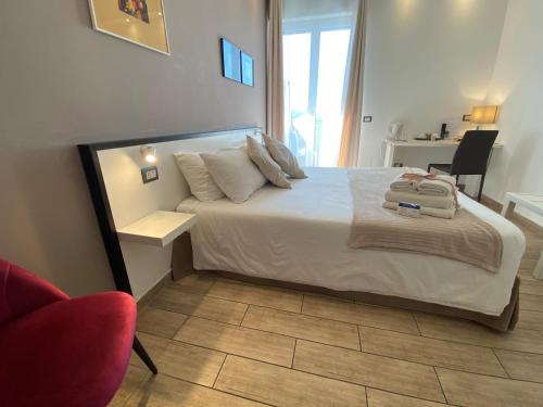Superior Double Room image 4