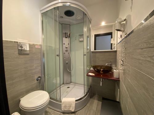Standard Triple Room image 3