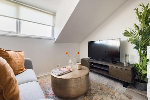 Picture of The West Hampstead Retreat- Modern & Bright 1Bdr Apartment